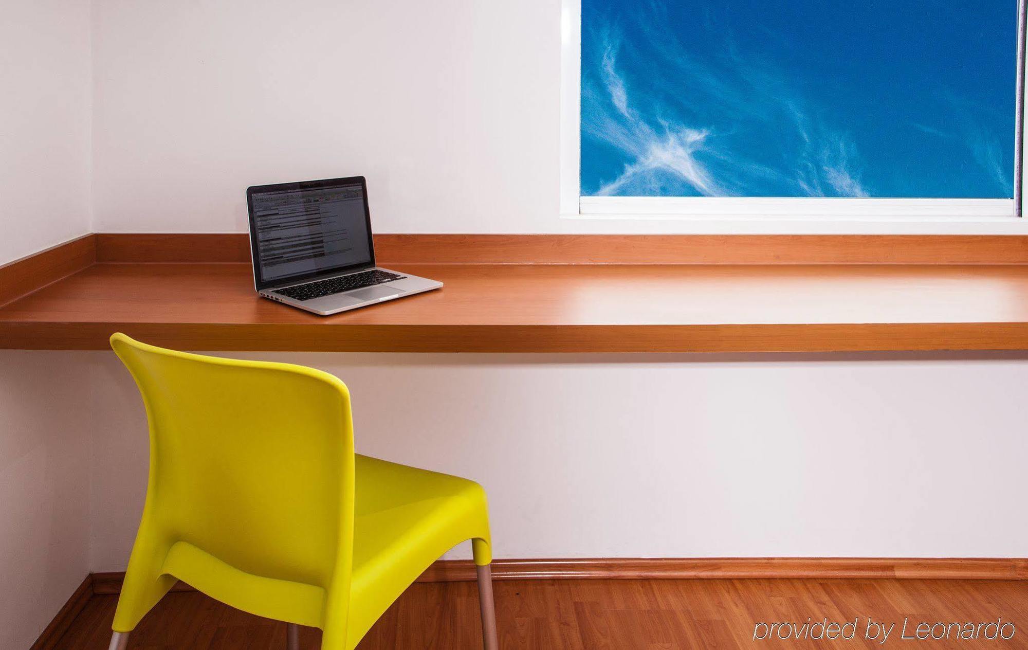 One Queretaro Plaza Galerias Hotel Екстериор снимка